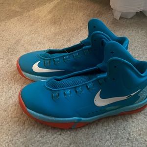 Nike 7y used conditions blue and orange